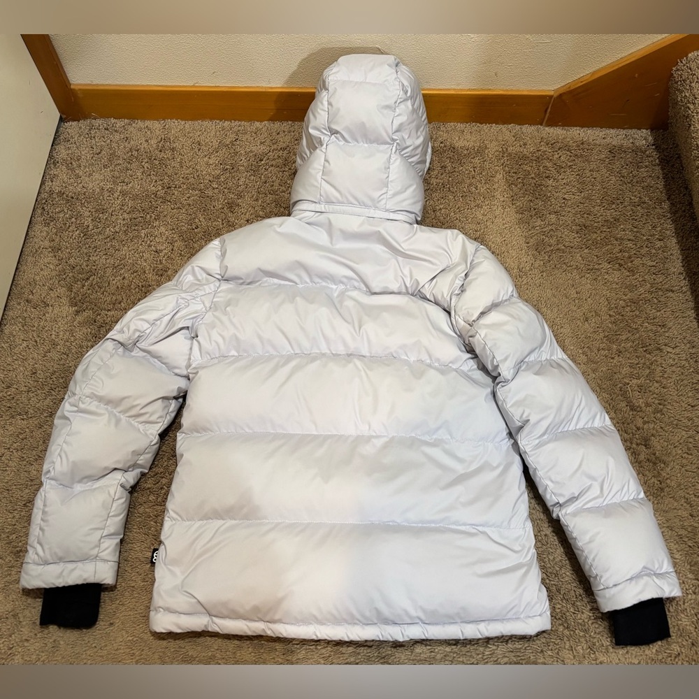Aritzia The Super Puff - Very Light Gray (grayish white w/ blue hue) Size XS - Picture 8 of 16